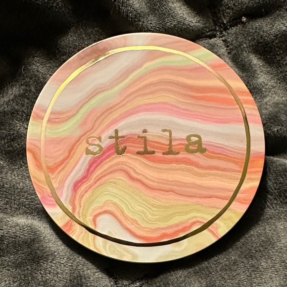 5/$50 🍁 Stila Color Correcting Concealer Palette - Picture 2 of 5